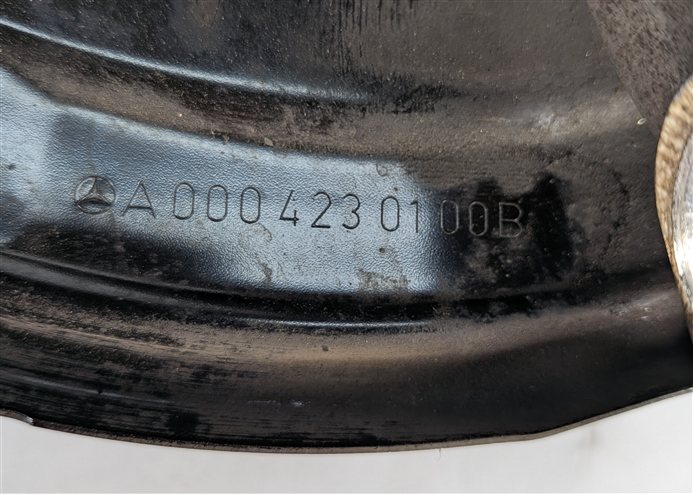 Thumbnail 5: 16-23 MERCEDES C43 C450 W205 REAR RIGHT KNUCKLE STUB AXLE w/BEARING