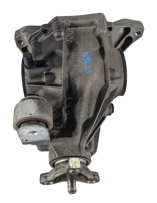 Thumbnail 3: 16-17 MERCEDES C43 C450 W205 REAR DIFFERENTIAL AXLE CARRIER