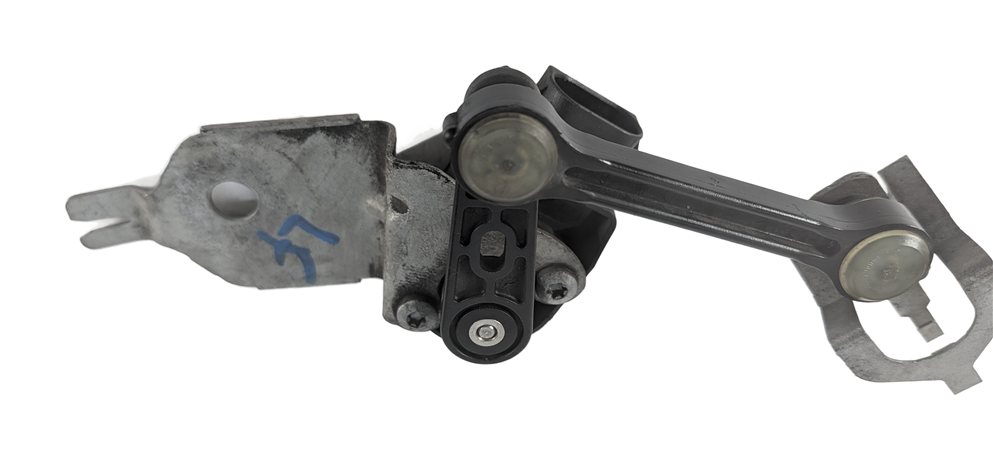Thumbnail 3: 2016 MERCEDES C450 W205 FRONT LEFT SUSPENSION HEADLIGHT HEIGHT LEVEL SENSOR