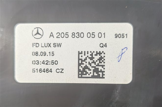 Thumbnail 3: 2016 MERCEDES C450 W205 REAR CENTER CONSOLE HEAT AIR AC VENT PANEL (Black)