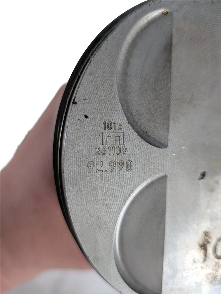 Thumbnail 9: 2004-2010 BMW 550i 650i 750i X5 (E60 E65 E66 E70) 4.8L V8 ENGINE PISTON SET (8)