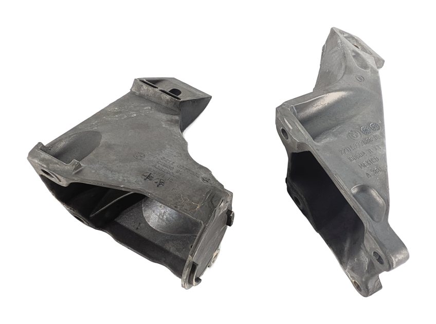 Thumbnail 2: 2010 BMW X5 (E70) 4.8L (N62) ENGINE MOTOR MOUNT BRACKET SET/2