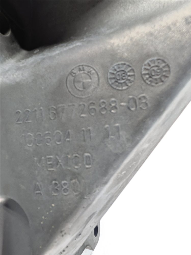 Thumbnail 5: 2010 BMW X5 (E70) 4.8L (N62) ENGINE MOTOR MOUNT BRACKET SET/2