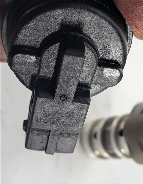 Thumbnail 7: 2010 BMW X5 (E70) 4.8L (N62) ENGINE VVT VANOS SOLENOID VALVE SET/2