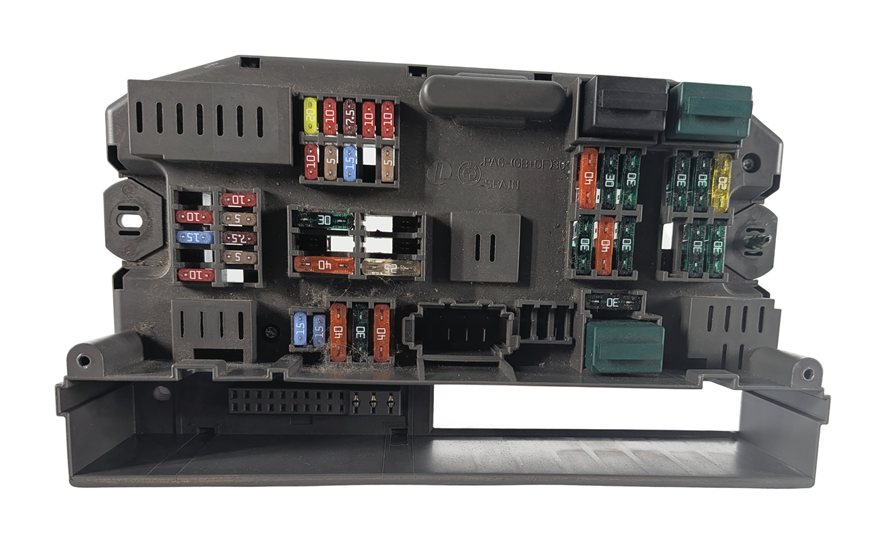 Thumbnail 3: 2010 BMW X5 (E70) 4.8L FRONT POWER DISTRIBUTION FUSE BOX RELAY CARRIER
