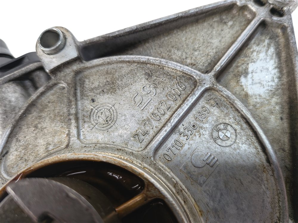 Thumbnail 4: 12-14 BMW 328i 528i X1 X3 Z4 (F30 F10 E84 F25 E89) 2.0L TURBO BRAKE VACUUM PUMP