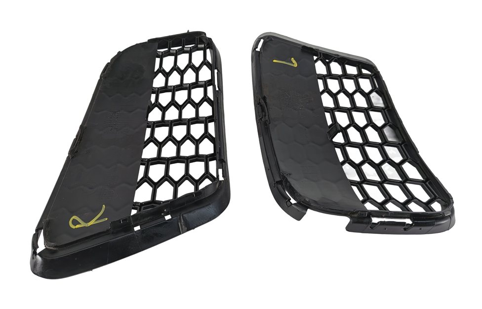 Thumbnail 4: 12-15 BMW X1 E84 M-SPORT FRONT LOWER BUMPER SIDE GRILLE SET/2 BLACK
