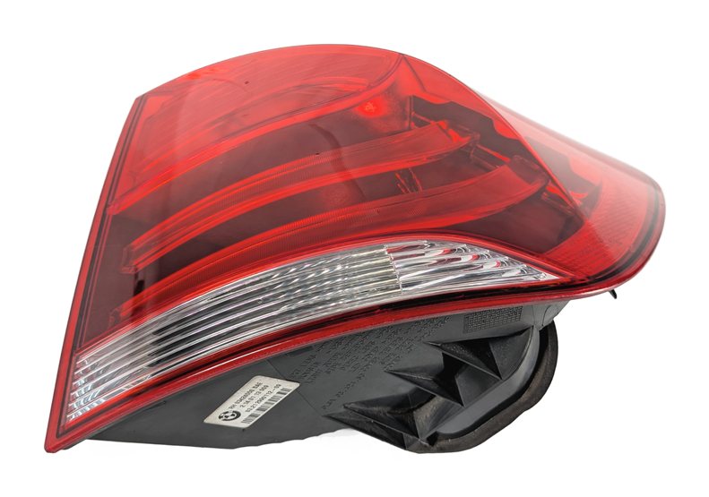 Thumbnail 4: 2012-2015 BMW X1 (E84) RIGHT PASSENGER REAR OUTER TAILLIGHT BRAKE LIGHT LAMP