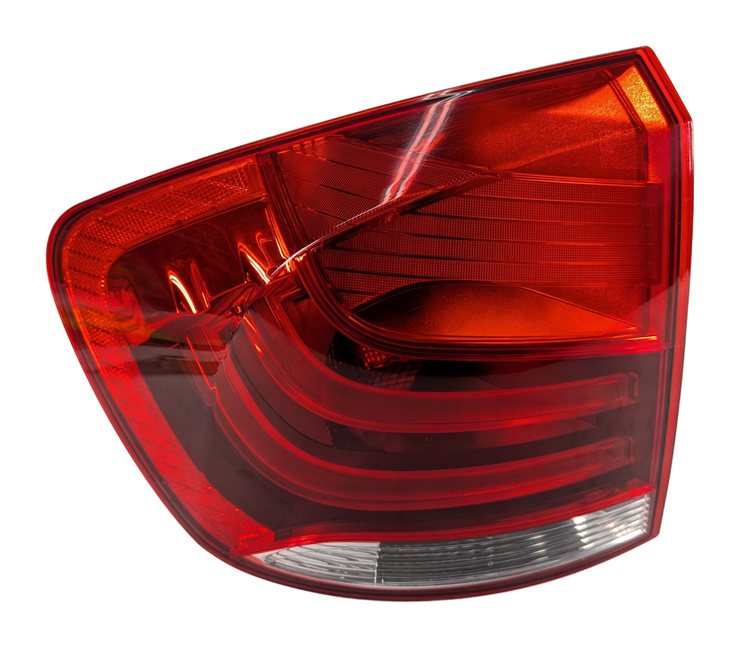 2012-2015 BMW X1 (E84) LEFT DRIVER REAR OUTER TAILLIGHT BRAKE LIGHT LAMP