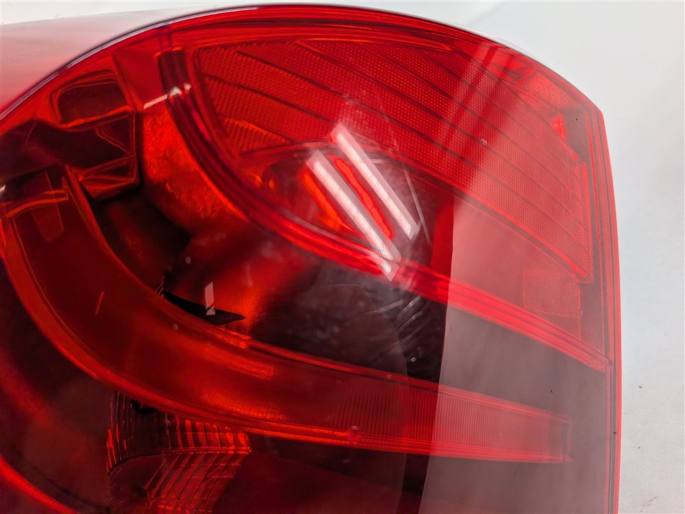 Thumbnail 8: 2012-2015 BMW X1 (E84) LEFT DRIVER REAR OUTER TAILLIGHT BRAKE LIGHT LAMP
