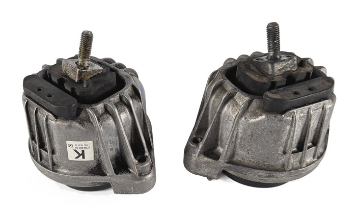 2013 BMW X1 E84 2.0L N20 LEFT/RIGHT ENGINE MOTOR MOUNT SUPPORT SET/2