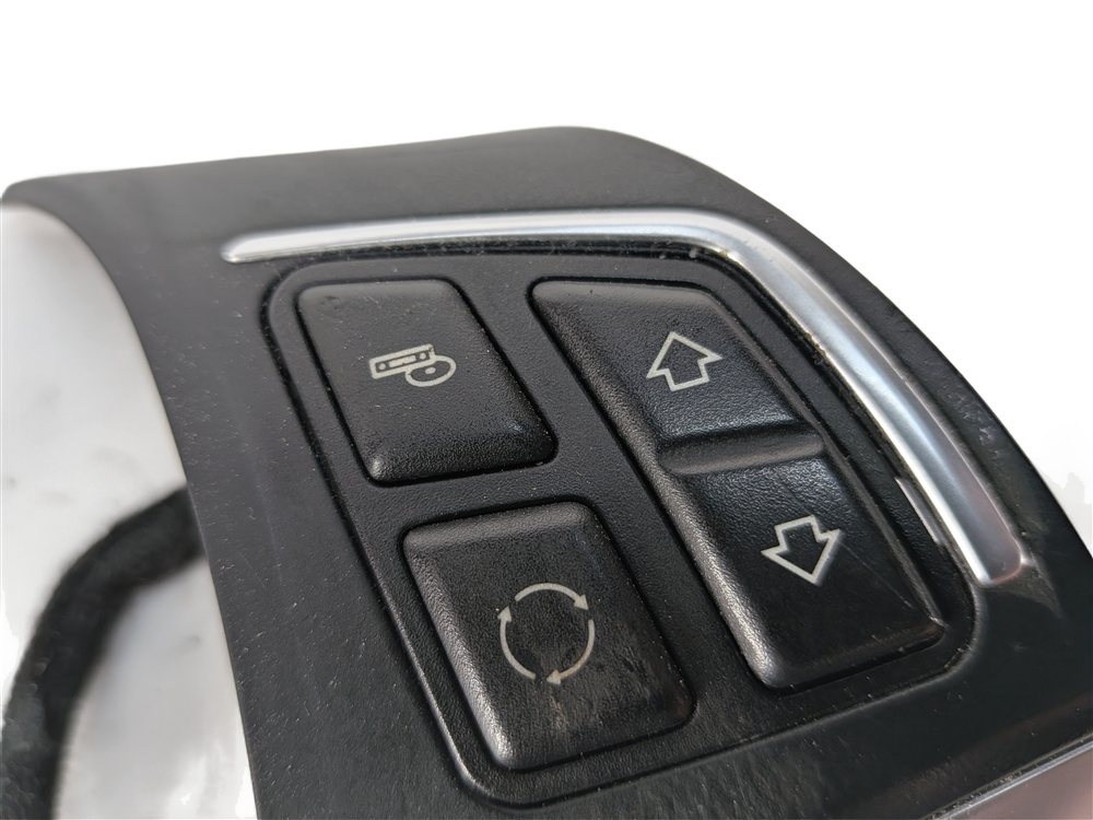Thumbnail 5: 2013 BMW X1 E84 STEERING WHEEL MULTIFUNCTION CONTROL SWITCH TRIM SET/2