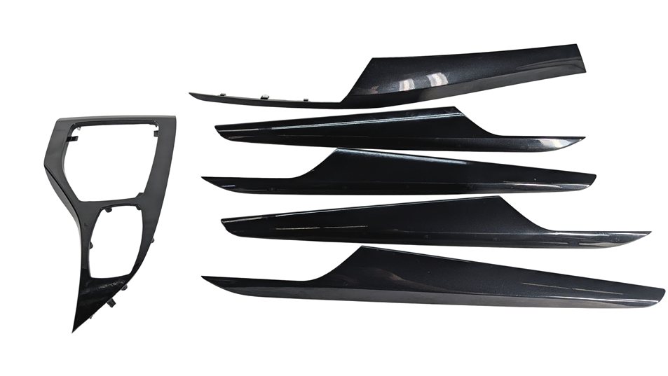Thumbnail 1: 2013 BMW X1 E84 INTERIOR DASH DOOR CENTER CONSOLE TRIM SET/6 (Gloss Black)