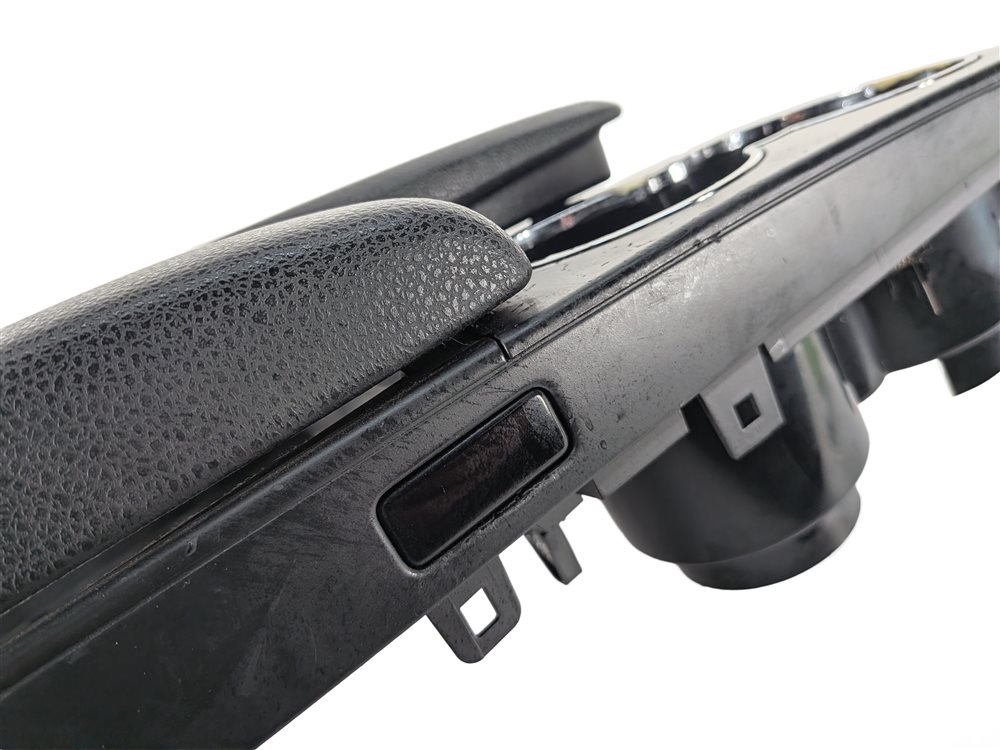 Thumbnail 8: 2008-2011 MERCEDES C-CLASS (W204) FRONT CENTER CONSOLE ARMREST LID (Black)