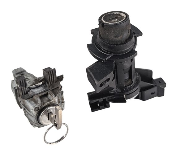 Thumbnail 2: 2011 MERCEDES C300 (W204) TRUNK DOOR LOCK CYLINDER w/ DOOR LOCK KEY SET