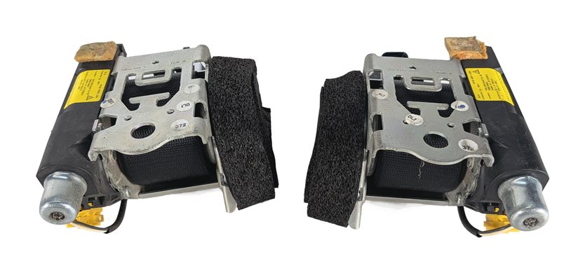 Thumbnail 4: 2011 MERCEDES C300 (W204) REAR LEFT/RIGHT SEATBELT RETRACTOR SET/2 (Black)