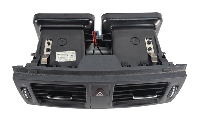 Thumbnail 4: 2011 MERCEDES C300 (W204) FRONT CENTER HEAT AIR AC VENT w/ HAZARD SWITCH (Black)