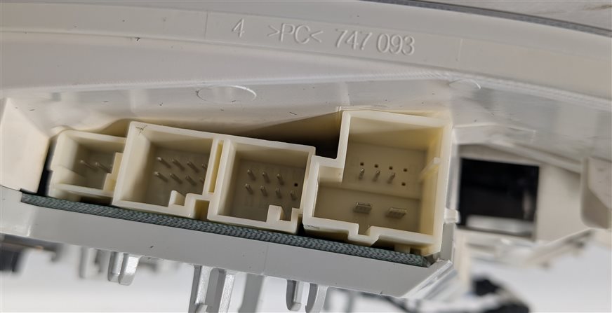 Thumbnail 7: 2011 MERCEDES C300 (W204) OVERHEAD DOME MAP LIGHT SUNROOF SWITCH CONSOLE (Black)