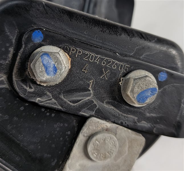 Thumbnail 6: 2011 MERCEDES C300 (W204) FRONT LEFT DRIVER HEADLIGHT MOUNT BRACKET