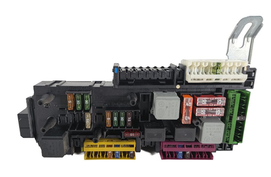 Thumbnail 4: 11-15 MERCEDES C250 C300 C350 (W204) REAR SIGNAL ACQUISITION CONTROL MODULE SAM