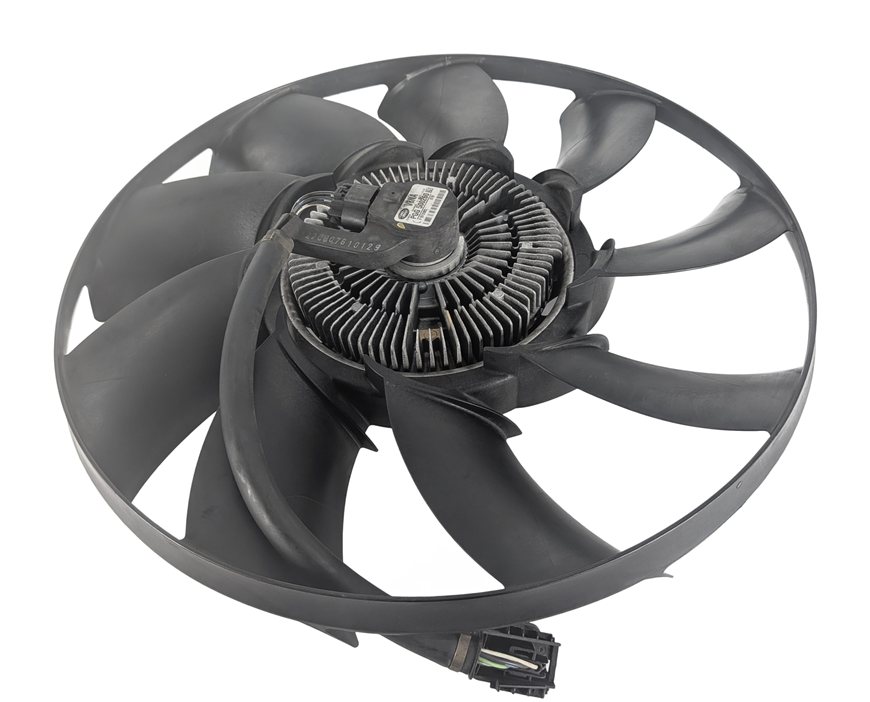 Thumbnail 2: 2005-2009 LR3 RANGE ROVER SPORT (L320 L322) 4.4L RADIATOR COOLING FAN w/ CLUTCH
