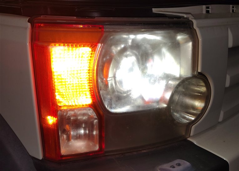 Thumbnail 2: 2005-2009 LAND ROVER LR3 RIGHT FRONT PASSENGER XENON HID HEADLIGHT LIGHT LAMP