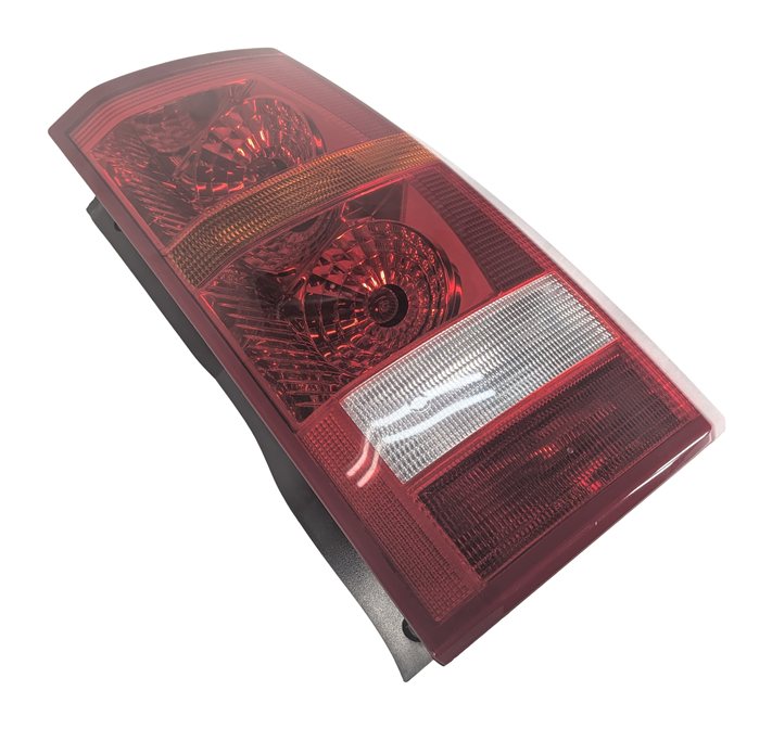 2005-2009 LAND ROVER LR3 RIGHT PASSENGER REAR TAILLIGHT BRAKE LIGHT STOP LAMP