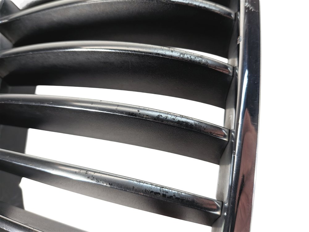 Thumbnail 6: 11-13 BMW 528i 535i 550i (F10) FRONT LEFT & RIGHT HOOD VENT GRILLE SET