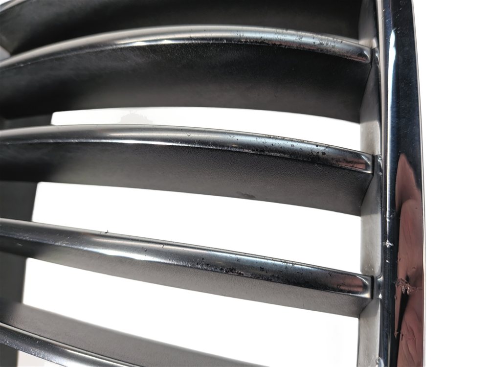 Thumbnail 7: 11-13 BMW 528i 535i 550i (F10) FRONT LEFT & RIGHT HOOD VENT GRILLE SET