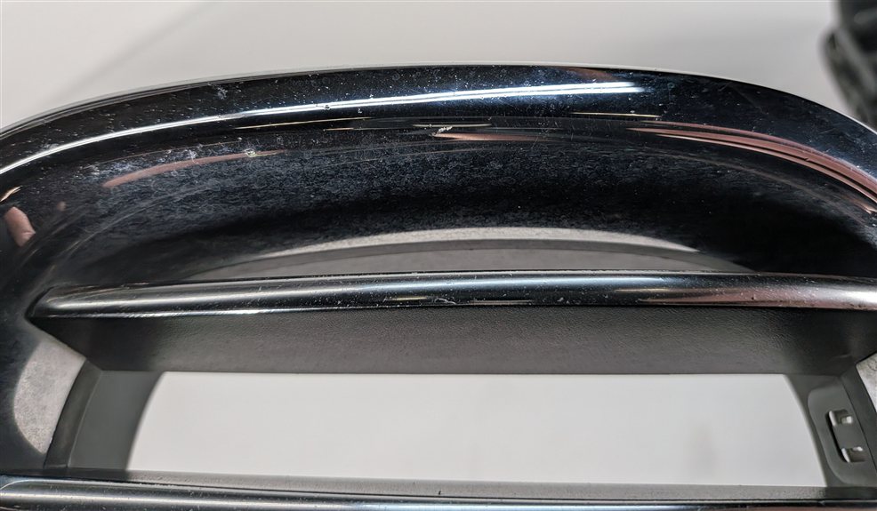 Thumbnail 8: 11-13 BMW 528i 535i 550i (F10) FRONT LEFT & RIGHT HOOD VENT GRILLE SET