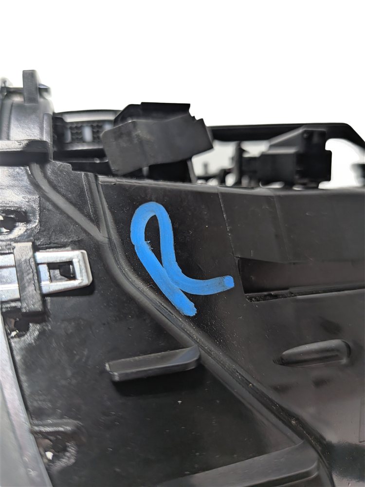 Thumbnail 4: 2013 AUDI S5 (B8 8T) FRONT RIGHT DASH HEAT AIR AC VENT TRIM BEZEL (Black)