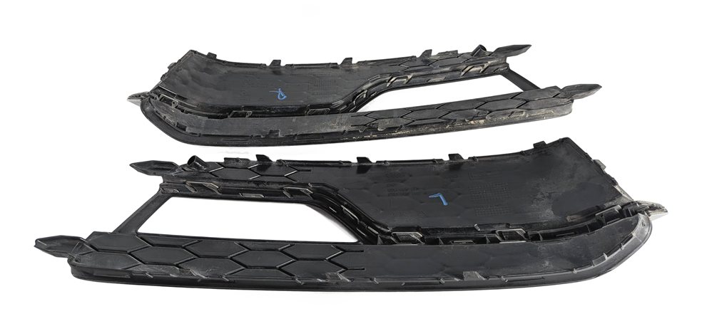 Thumbnail 3: 2013-2017 AUDI S5 (B8 8T) FRONT LEFT & RIGHT LOWER FOGLIGHT GRILLE TRIM SET-2