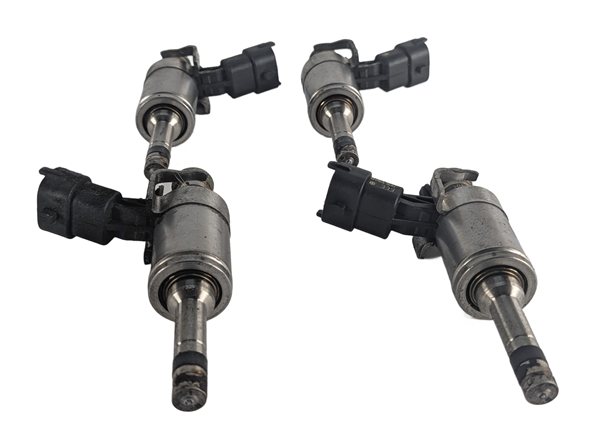Thumbnail 2: 12-17 LR2 DISCOVERY SPORT RANGE ROVER EVOQUE (L538 L550) 2.0L FUEL INJECTOR SET