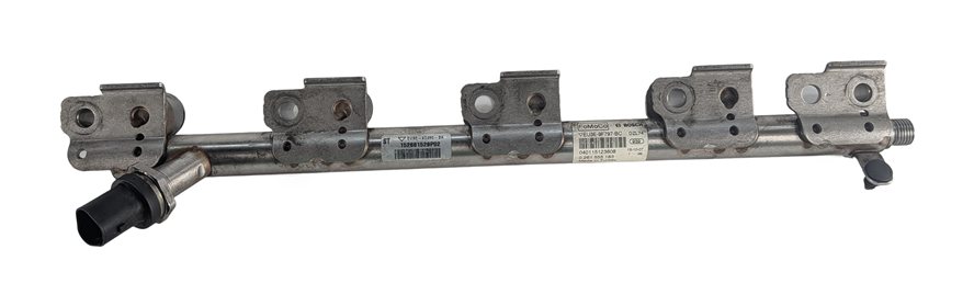 Thumbnail 2: 2016 LAND ROVER DISCOVERY SPORT L550 2.0L 204PT ENGINE FUEL RAIL w/LINES SENSOR