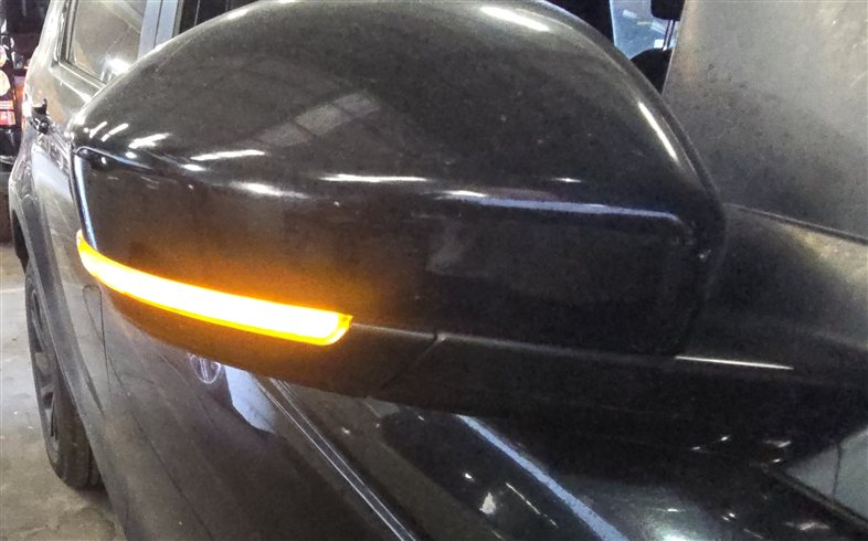 Thumbnail 2: 15-17 LAND ROVER DISCOVERY SPORT (L550) RIGHT PASSENGER DOOR MIRROR (Black)
