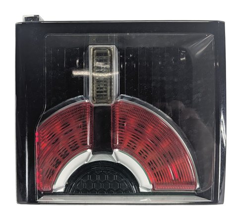 15-19 LAND ROVER DISCOVERY SPORT L550 REAR LEFT INNER TAILLIGHT TAIL LAMP (SE)