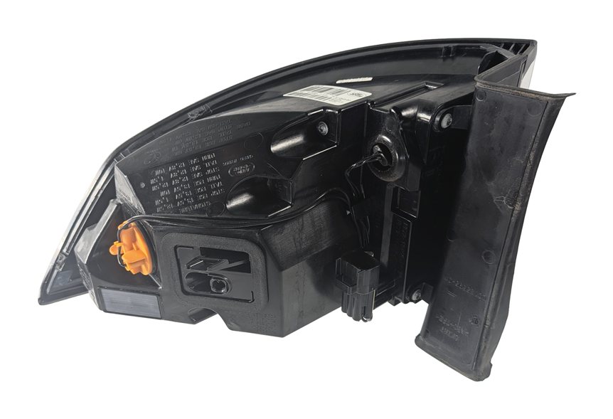 Thumbnail 5: 15-19 LAND ROVER DISCOVERY SPORT (L550) REAR LEFT OUTER TAILLIGHT TAIL LAMP (SE)