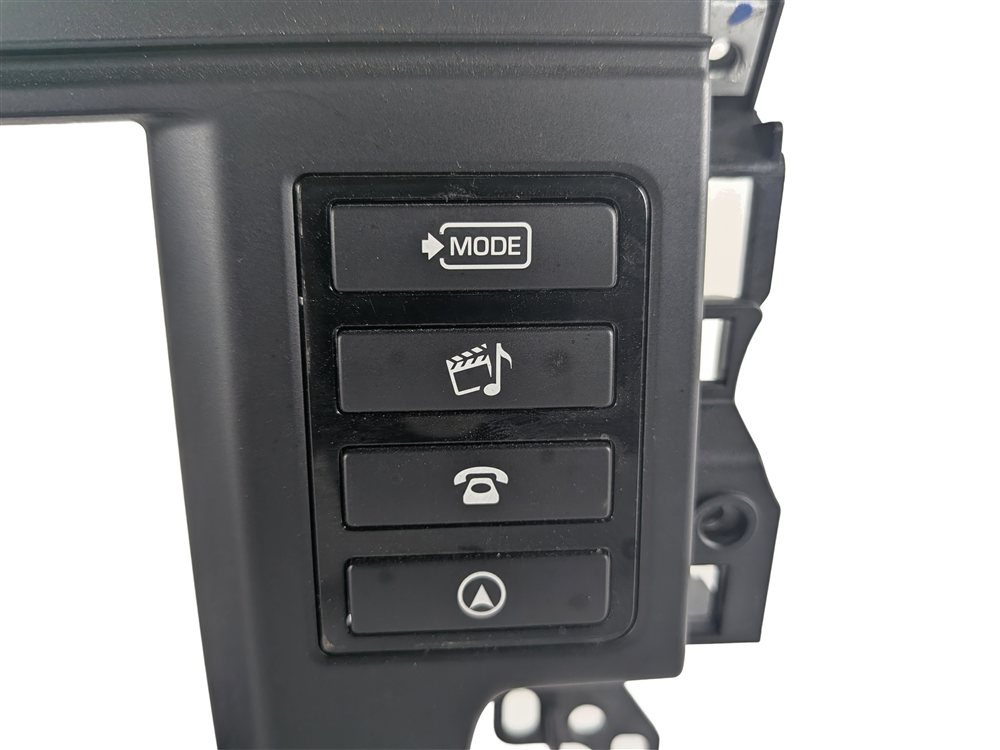 Thumbnail 4: 15-19 LAND ROVER DISCOVERY SPORT (L550) NAVIGATION DISPLAY SCREEN TRIM & BUTTONS