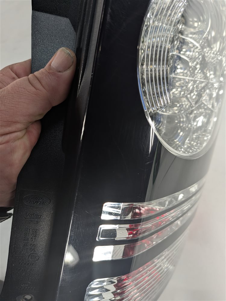 Thumbnail 9: 14-16 LAND ROVER LR4 REAR RIGHT PASSENGER REAR TAILLIGHT BRAKE LIGHT STOP LAMP