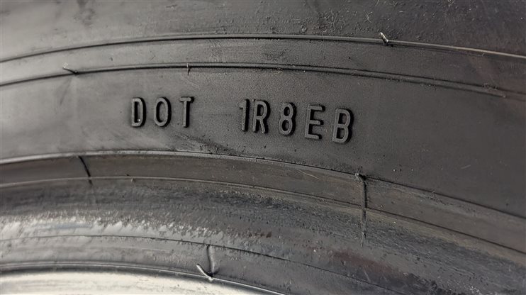 Thumbnail 8: 2016 LAND ROVER LR4 (L319) FALKEN WILDPEAK A/T TRAIL 255/55R19 111V TIRE