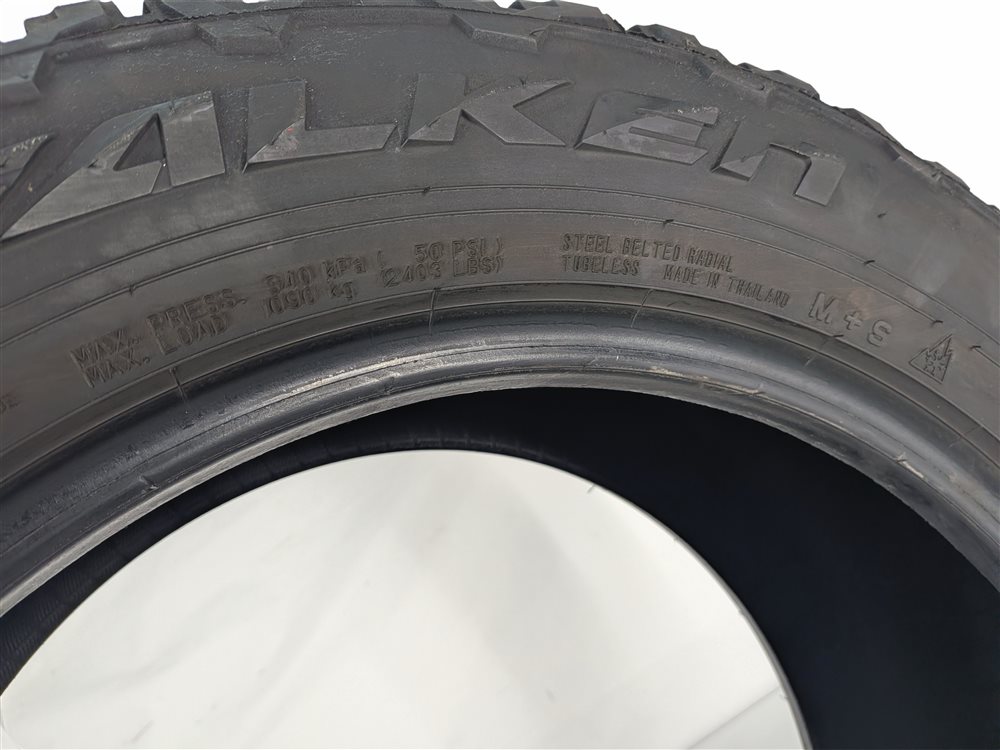 Thumbnail 7: 2016 LAND ROVER LR4 (L319) FALKEN WILDPEAK A/T TRAIL 255/55R19 111V TIRE