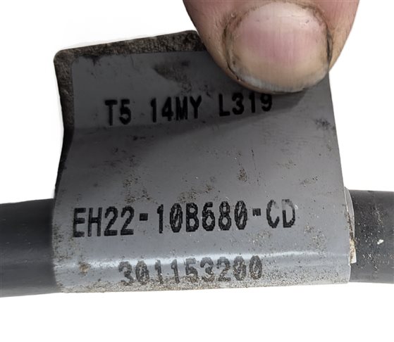 Thumbnail 7: 2016 LAND ROVER LR4 (L319) 3.0L POSITIVE BATTERY CABLE w/ TERMINAL