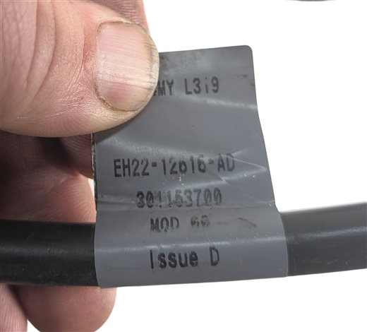 Thumbnail 8: 2016 LAND ROVER LR4 (L319) 3.0L POSITIVE BATTERY CABLE w/ TERMINAL