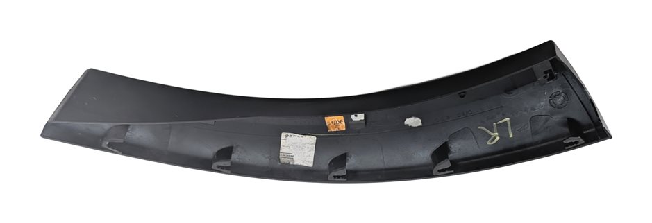 Thumbnail 2: 2016 LAND ROVER LR4 (L319) REAR LEFT QUARTER WHEEL ARCH MOLDING TRIM