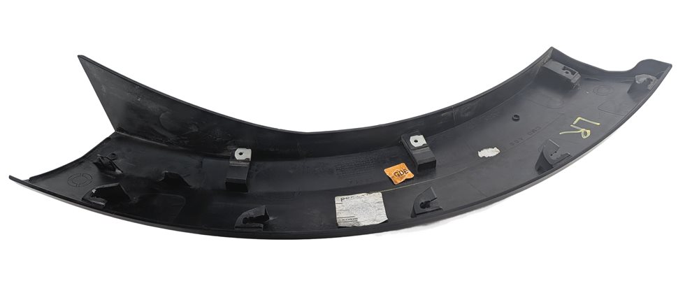 Thumbnail 3: 2016 LAND ROVER LR4 (L319) REAR LEFT QUARTER WHEEL ARCH MOLDING TRIM