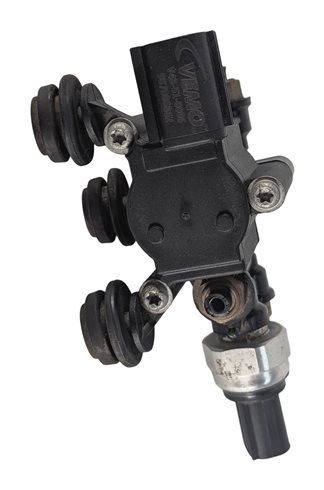 Thumbnail 3: 2016 LAND ROVER LR4 L319 AIR SUSPENSION VALVE BLOCK w/PRESSURE SENSOR VEMO