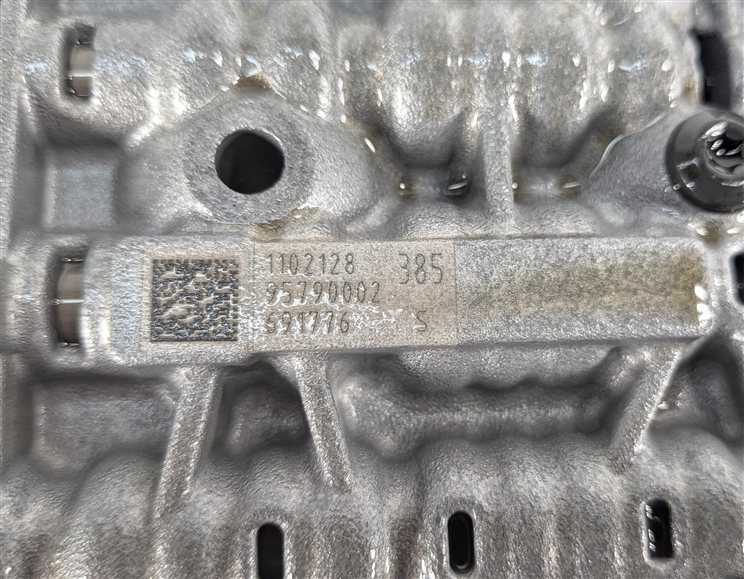 Thumbnail 6: 2016-2018 BMW X5 (F15) 2.0L HYBRID TRANSMISSION VALVE BODY MECHATRONIC