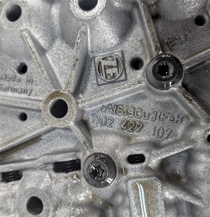 Thumbnail 7: 2016-2018 BMW X5 (F15) 2.0L HYBRID TRANSMISSION VALVE BODY MECHATRONIC