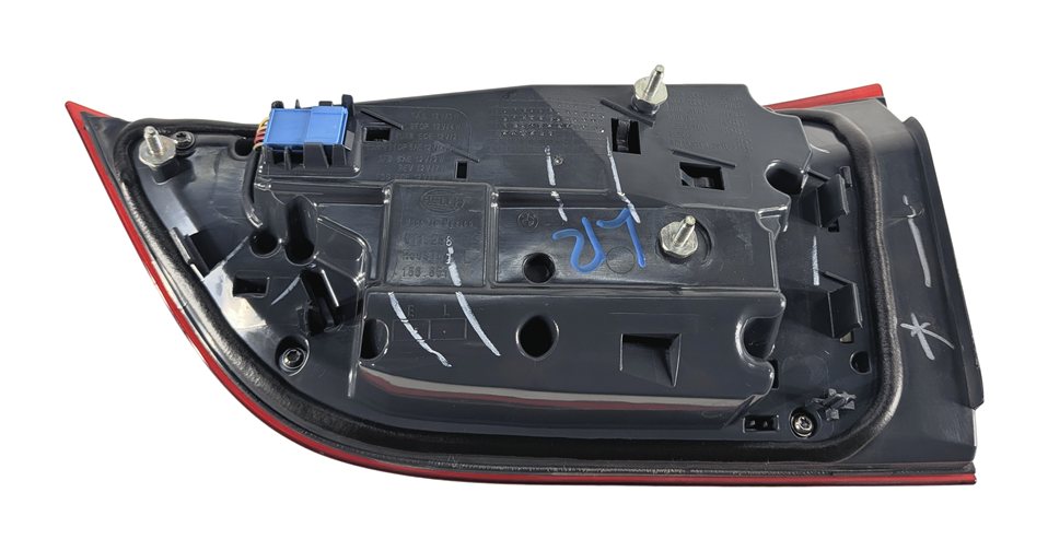 Thumbnail 4: 2014-2018 BMW X5 X5M ///M (F15 F85) LEFT DRIVER REAR INNER TAILLIGHT LIGHT LAMP
