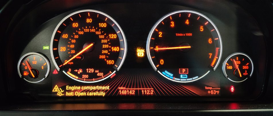 Thumbnail 2: 14-18 BMW X5 (F15) ANALOG SPEEDOMETER WITH SCREEN BELOW GUAGES (GAS MPH)
